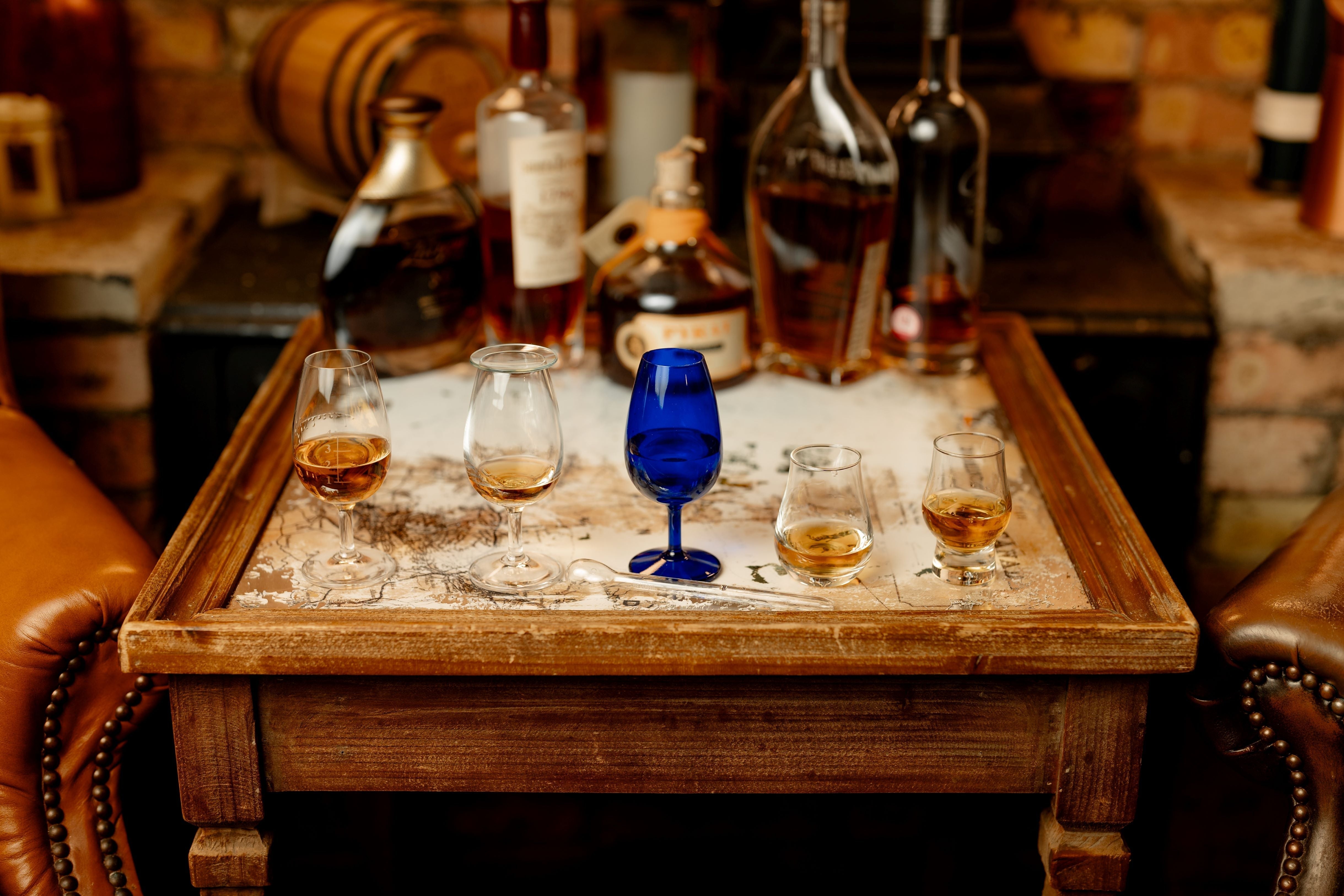 Urban Bar Distillery calice degustazione whisky 14cl con coperchio