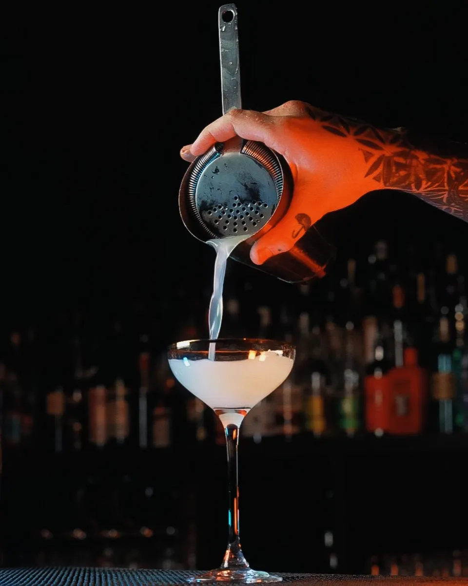 Urban Bar Foravia Euro Strainer colino in acciaio inox lucido a vestibilità universale