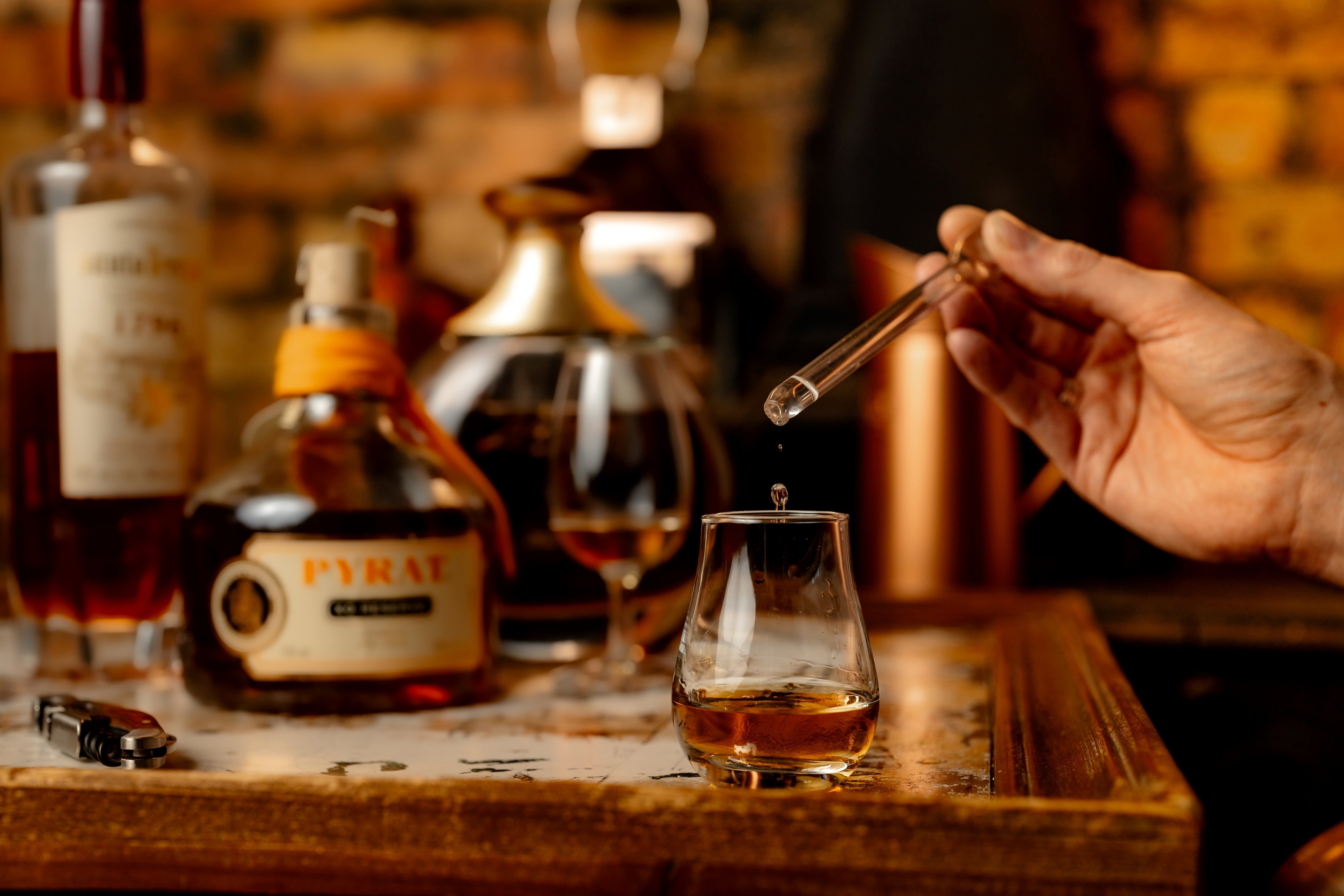 Urban Bar Pipetta whisky contagocce vetro diluizione goccia