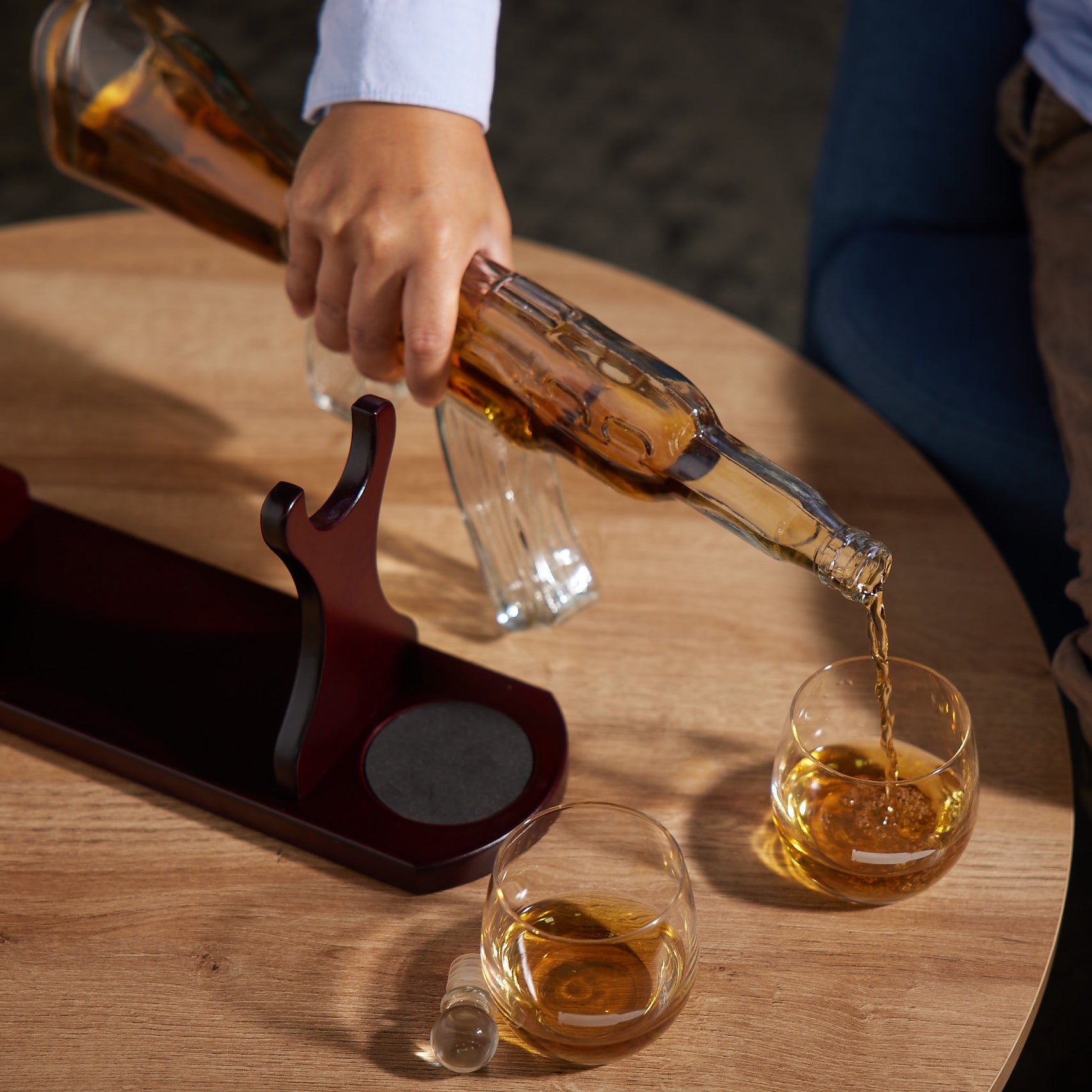 OS Oak & Steel Whiskey Decanters decanter pistola vetro set