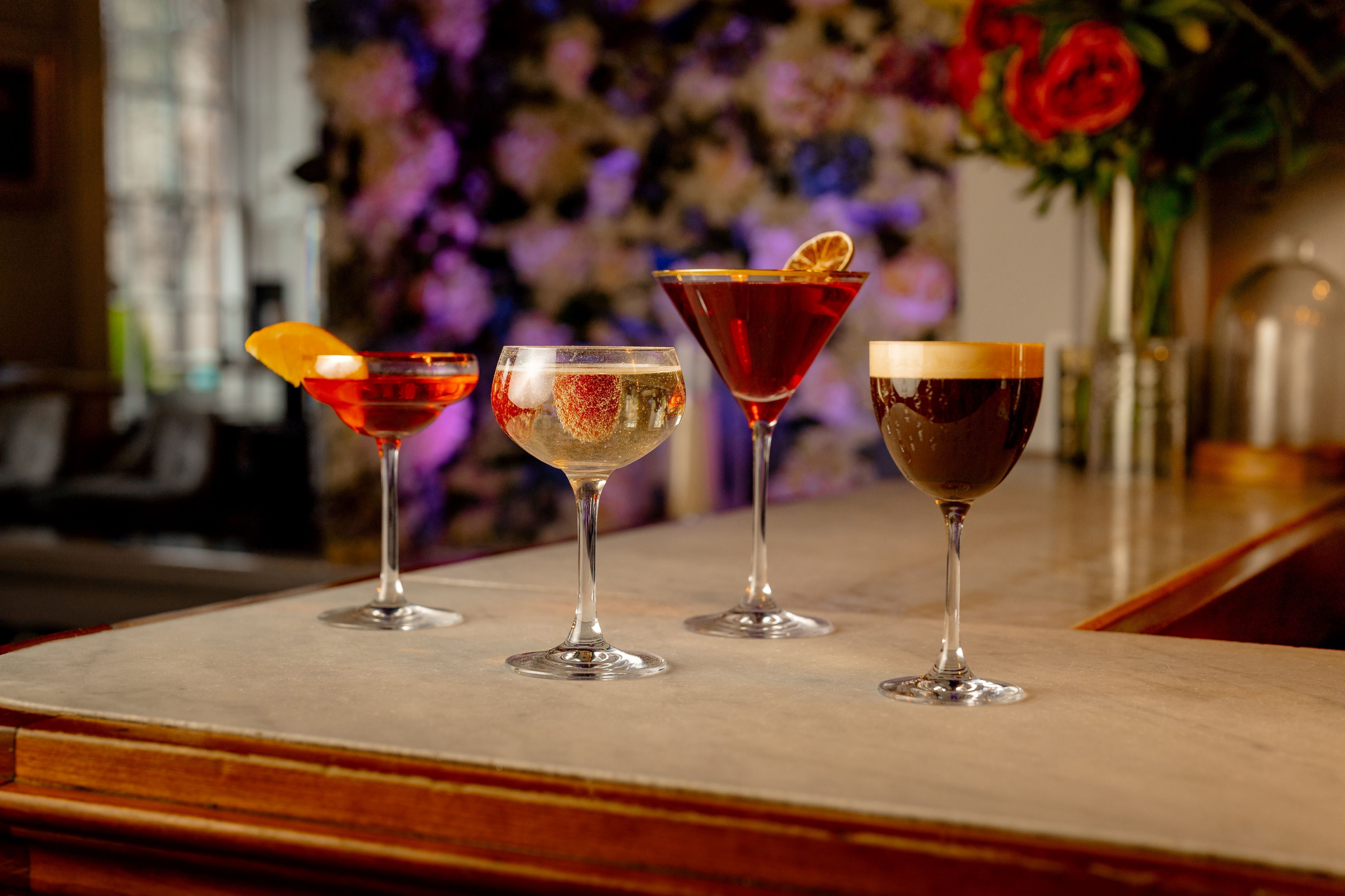 Urban Bar Cocktail Glassware Gold Rim Coley Coupe 17cl cristallo
